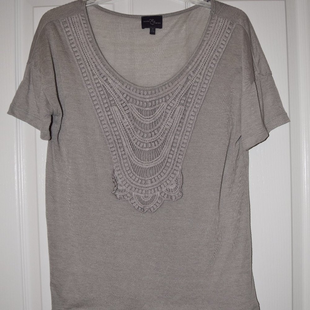 Market & Spruce Ezra Cosette crochet bib grey top